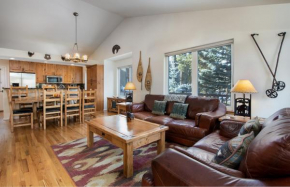 Park Forest Bear’s Den Townhome: Private Hot Tub Breckenridge